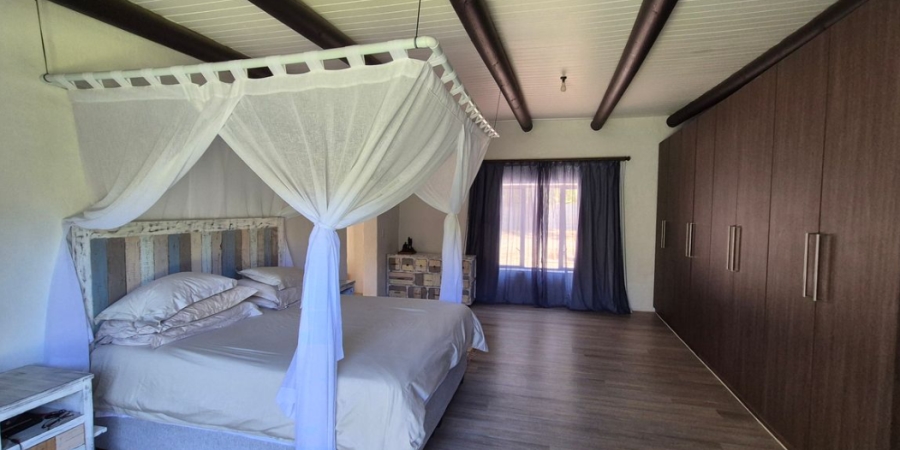 5 Bedroom Property for Sale in Cape Farms Western Cape